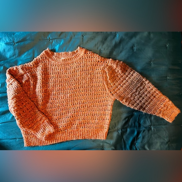Burnt orangish sweater - Picture 2 of 4